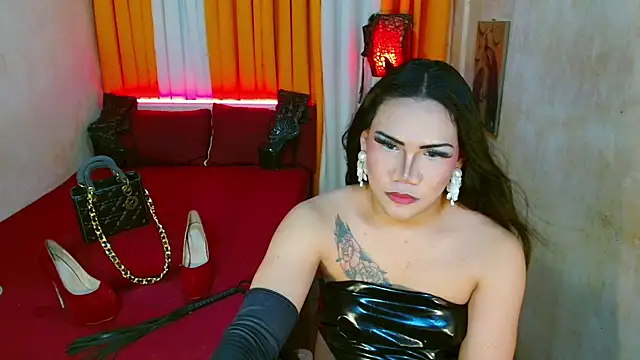 AsianLuna Pertunjukan Webcam