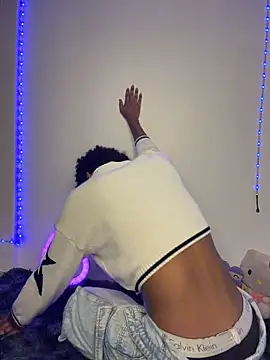 Evans_Femb Webcam-Show