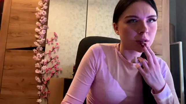 Pertunjukan Kamera Web DagmarGrivas