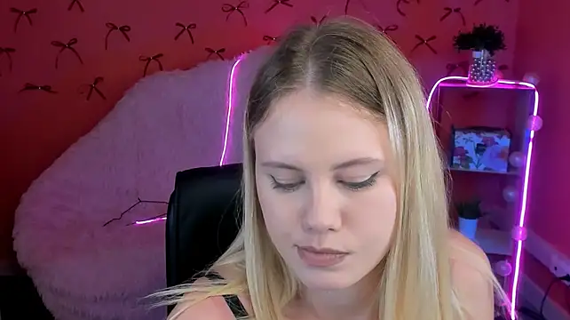 LanaWey Adlı Modelin Canlı XXX Sohbeti