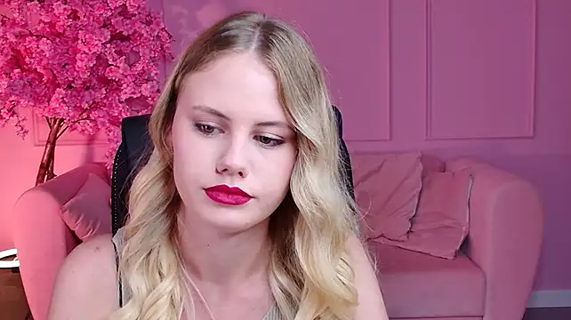 LanaWey Chat XXX in diretta