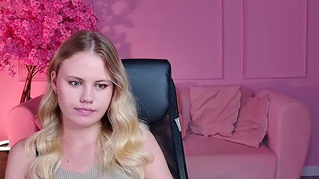LanaWey Adlı Modelin Canlı XXX Sohbeti
