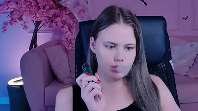 LanaWey Adlı Modelin Canlı XXX Sohbeti