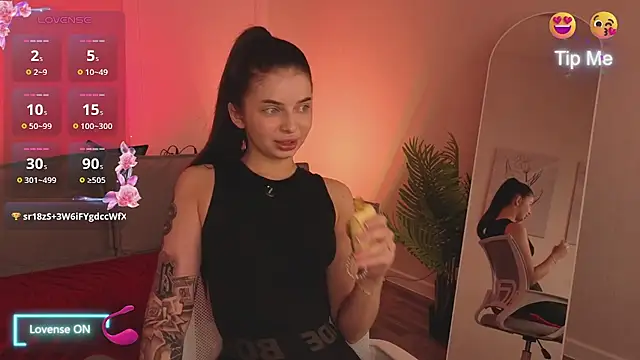 Eva-Devil Show in webcam