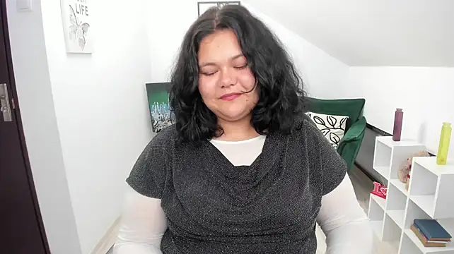 XXX chat uživo modela HaraNoir