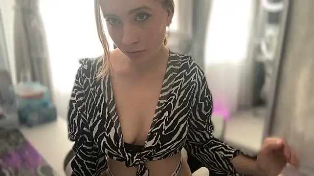 Mary_Day_ Webcam-Show