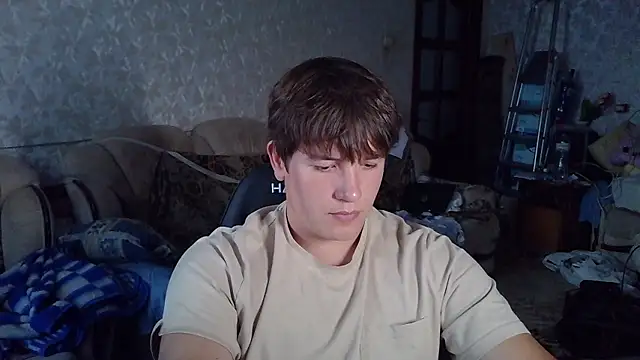 adam_jknight 在線直播表演