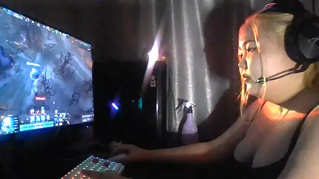 Lisa_Lizz's Webcam Show