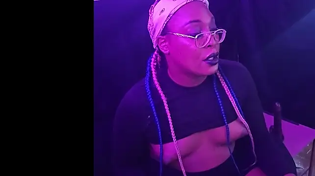 Pokazy przed kamerką – ghettogothdoll