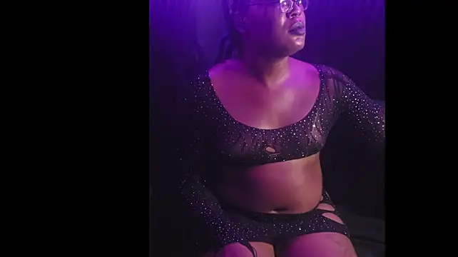 ghettogothdoll's Webcam Show