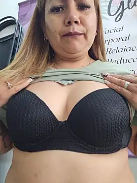 -Zoe-1 Webcam Show