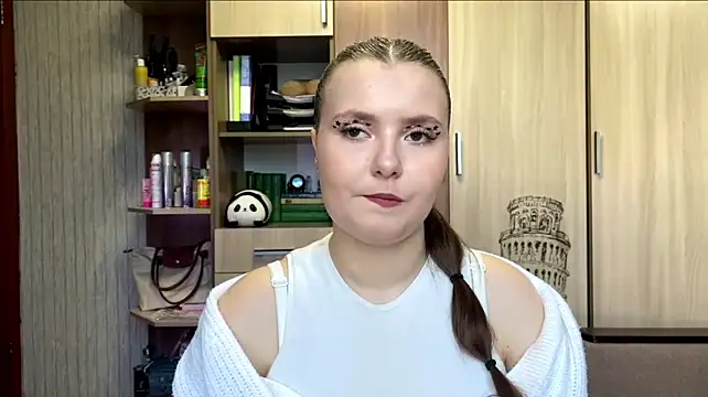 Shinylvy's Live XXX Chat