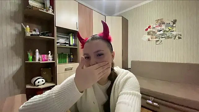 Shinylvy's Webcam Show