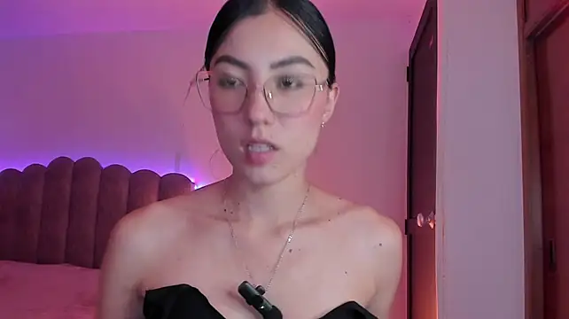 Chat +18 de Sally_Sins ao vivo