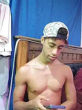 Dennis_Lupers Show in webcam