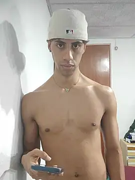Dennis_Lupers Show in webcam