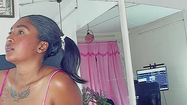 Webkamerová show LunaHornyy_