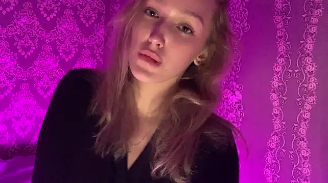 MeowKiosa Show in webcam