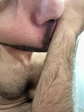 nako18 Show in webcam