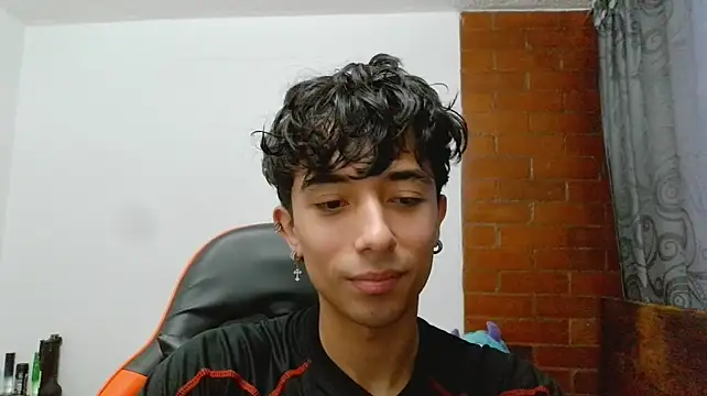 Show modela Mr__Aaronn na web-kameri
