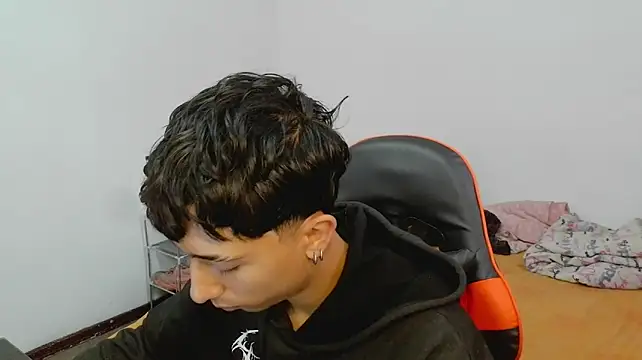 Mr__Aaronn webkamerás műsora