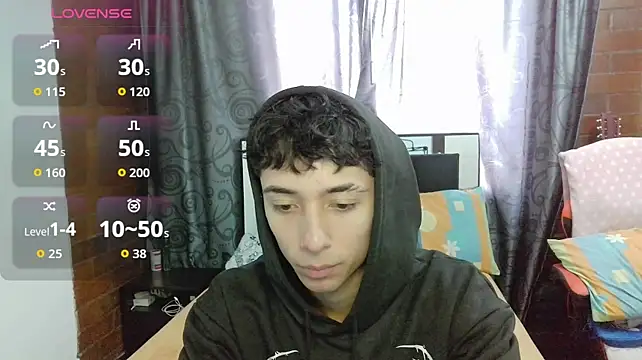 Mr__Aaronn Show in webcam