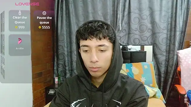 Show modela Mr__Aaronn na web-kameri