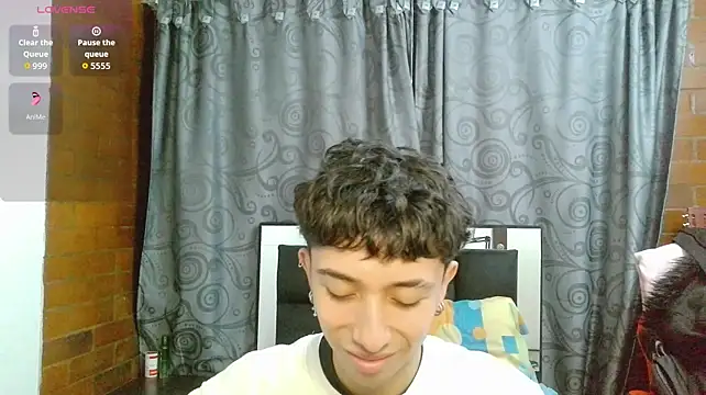 Mr__Aaronn webkamerás műsora