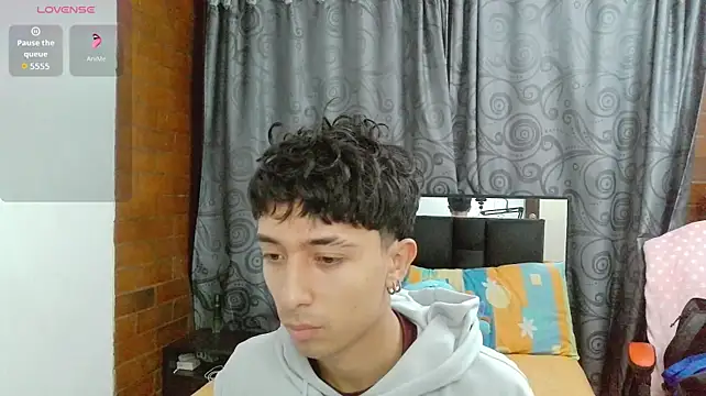 Pertunjukan Kamera Web Mr__Aaronn