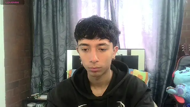 Mr__Aaronn 在線直播表演