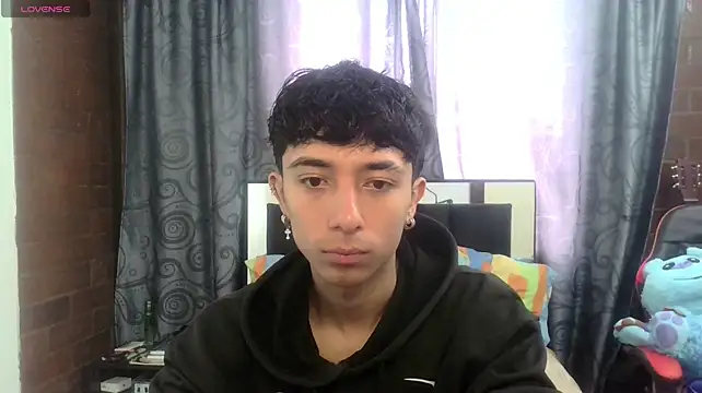 Mr__Aaronn Show Webcam