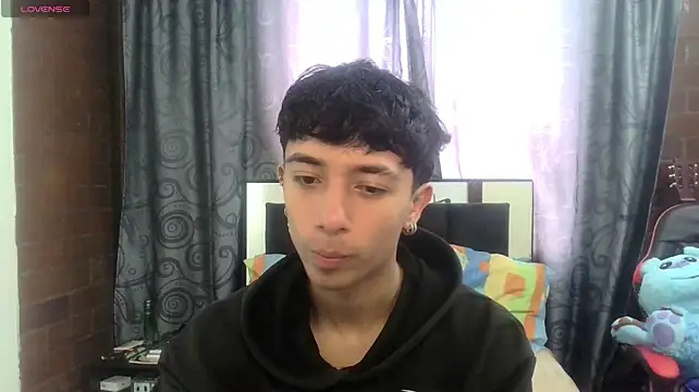 Mr__Aaronn 在線直播表演
