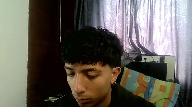 הופעת וובקאם של Mr__Aaronn