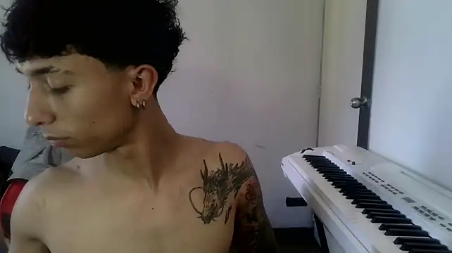 Mr__Aaronn Show in webcam