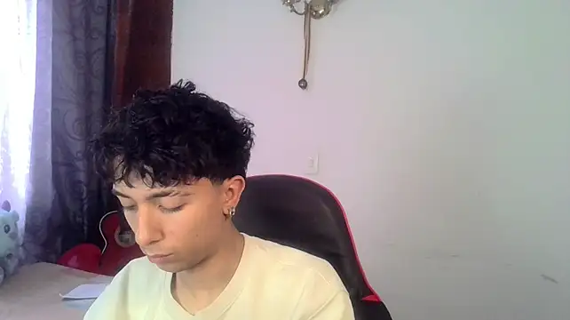 Mr__Aaronn Adlı Modelin Web Kamerası Şovu