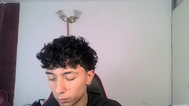 Show modela Mr__Aaronn na web-kameri
