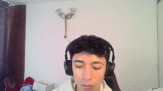 הופעת וובקאם של Mr__Aaronn