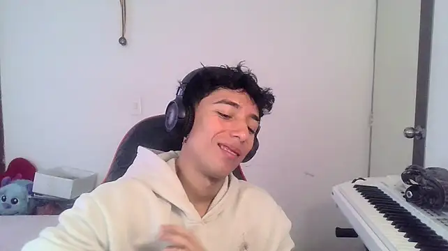 Mr__Aaronn webkamerás műsora