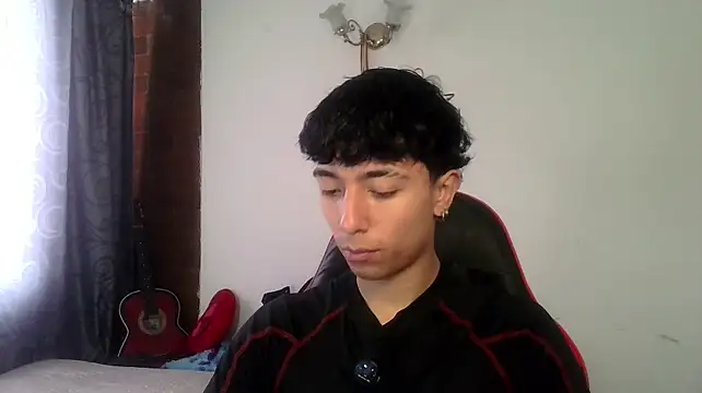Mr__Aaronn Adlı Modelin Web Kamerası Şovu