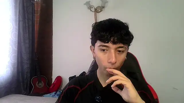 Mr__Aaronn Adlı Modelin Web Kamerası Şovu