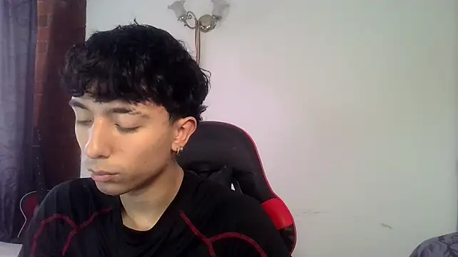 Mr__Aaronn 在線直播表演