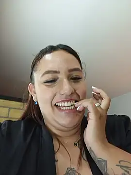 Chat XXX ao vivo de Amara-love