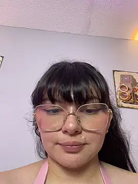 Seraphine_18's Live XXX Chat