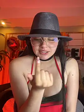 Chat XXX en directo de Seraphine_18