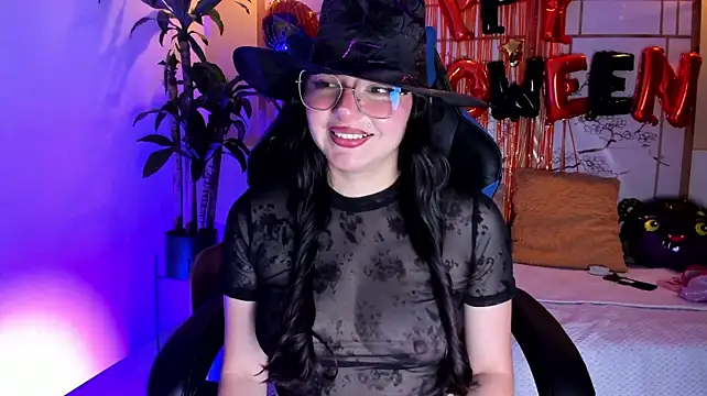 Seraphine_18: вебкам-шоу