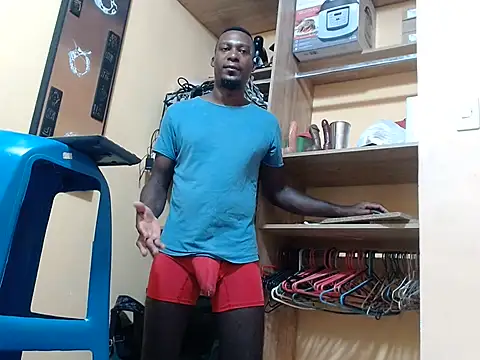 kurtbigcock Show in webcam