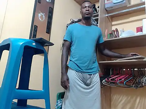 kurtbigcock Show in webcam