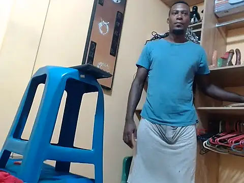 Show modela kurtbigcock na web-kameri
