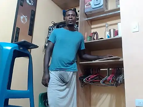 kurtbigcock Show in webcam