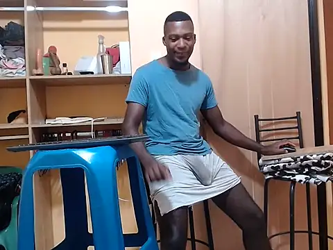 kurtbigcock 网络视讯表演